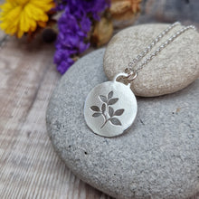 Load image into Gallery viewer, Sterling Silver Leafy Disc Necklace