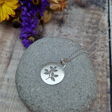 Load image into Gallery viewer, Sterling Silver Leafy Disc Necklace