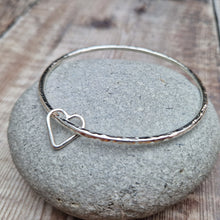 Load image into Gallery viewer, Sterling Silver Hammered Open Heart Bangle