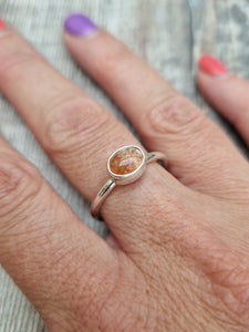 Sterling Silver and Sunstone Gemstone Ring - UK Size R