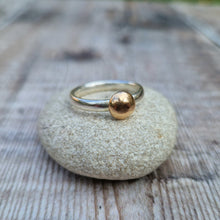 Load image into Gallery viewer, Sterling Silver and Gold Pebble Ring